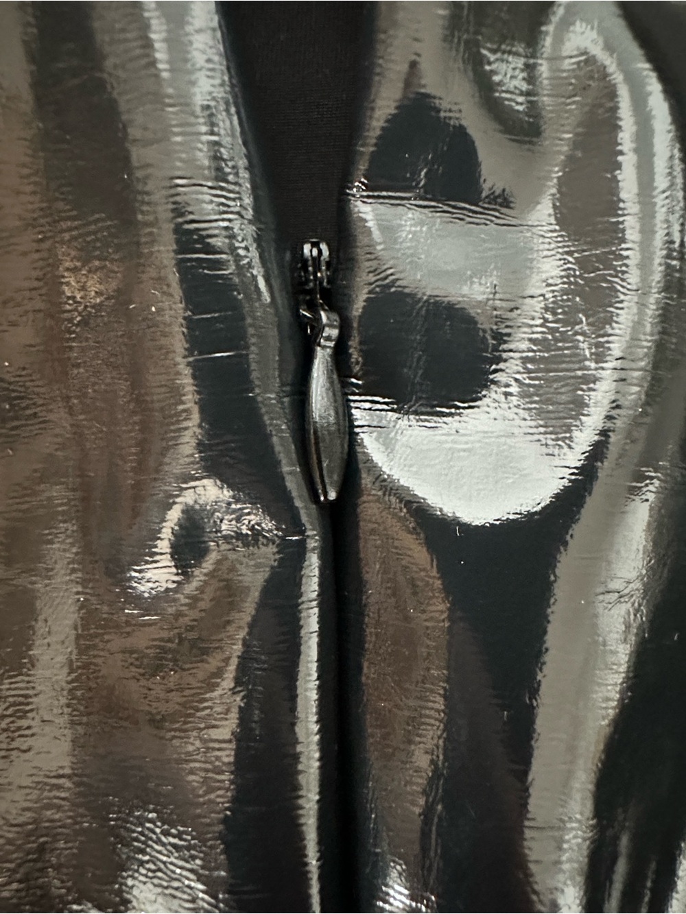 SKIMS Stretch Vinyl Long Sleeve Zip Front Bodysuit Onyx NWT Medium - Picture 3 of 10